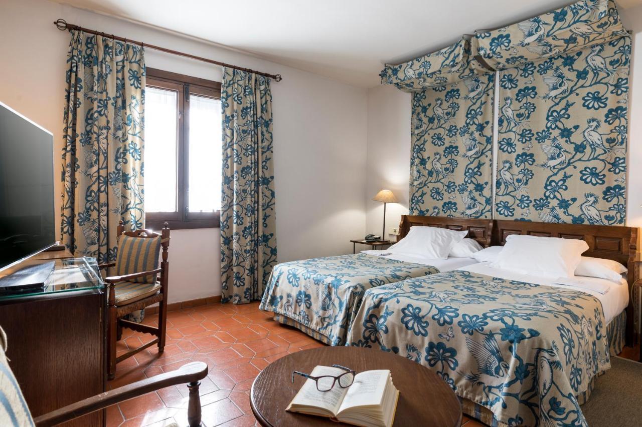 Parador De Jarandilla De La Vera Exteriör bild