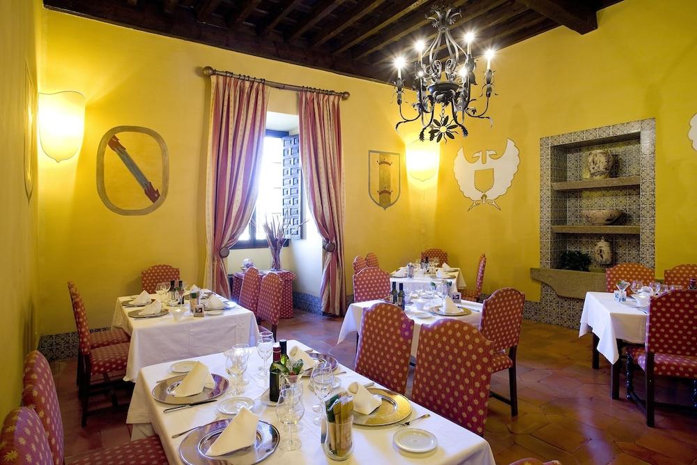 Parador De Jarandilla De La Vera Exteriör bild