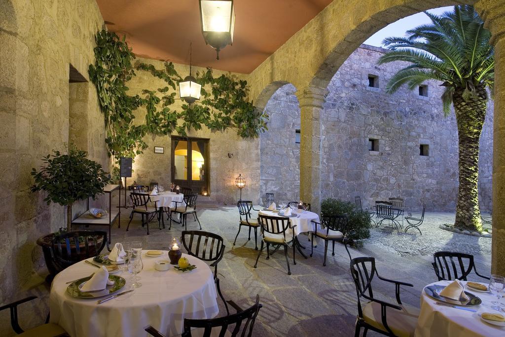 Parador De Jarandilla De La Vera Exteriör bild