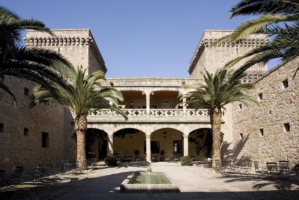 Parador De Jarandilla De La Vera Exteriör bild