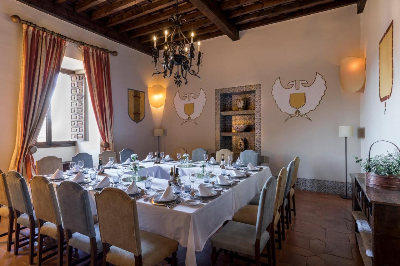 Parador De Jarandilla De La Vera Exteriör bild